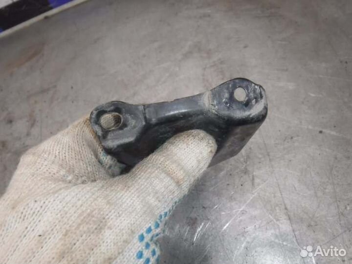 Кронштейн передний левый Toyota Lc Prado 120 1GR