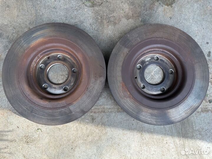 Задние тормозные диски Мазда сх9 2016-2022