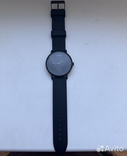 Часы guess