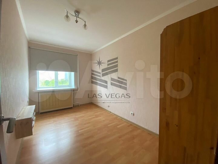 4-к. квартира, 100 м², 4/5 эт.