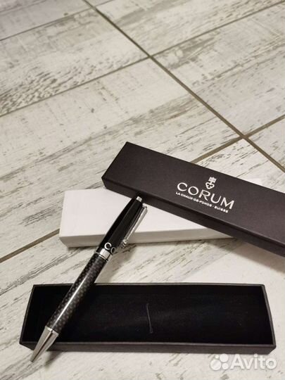 Corum Pen black