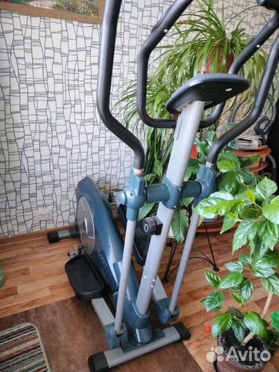 Эллиптический тренажер carbon fitness E 407