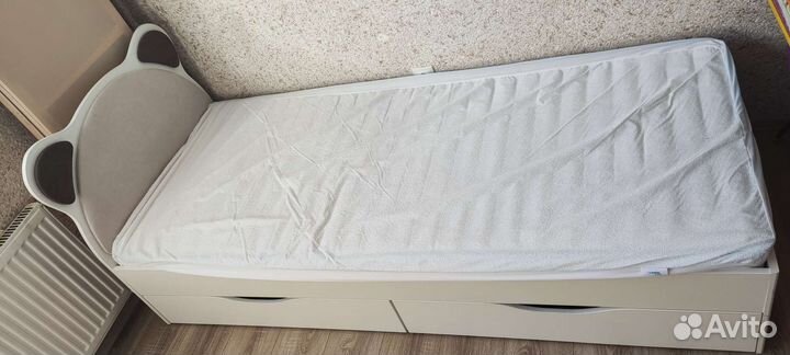 Детская кровать с матрасом