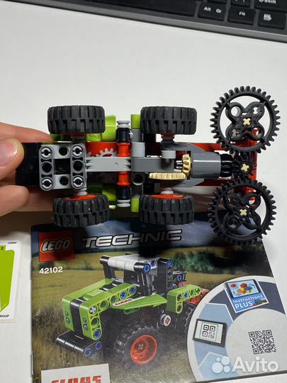 Lego technic 42102 трактор