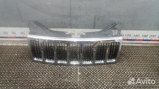 Решетка радиатора jeep grand cherokee WK (1OK17QF0