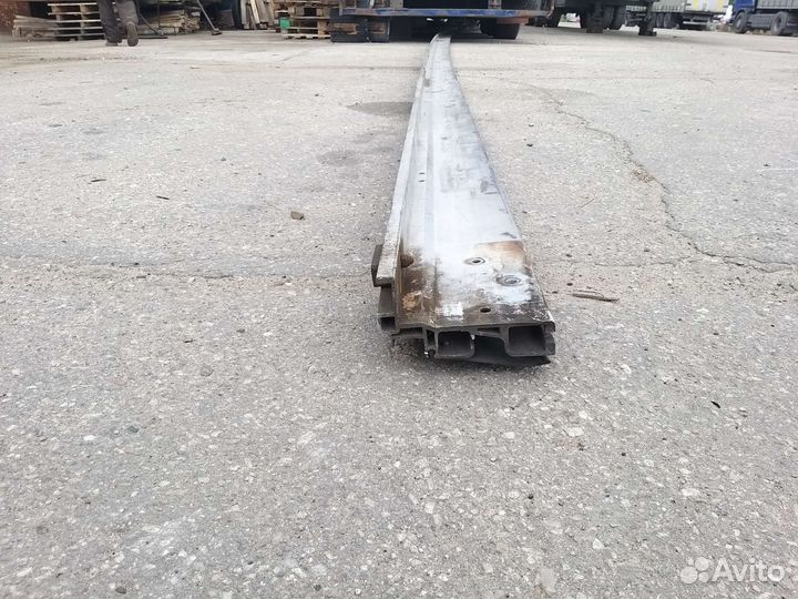 Рельса для прицепа schmitz