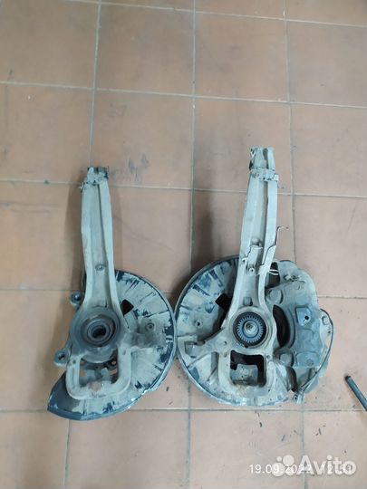 Кулак поворотный цапфа Audi Q7 Touareg Cayenne