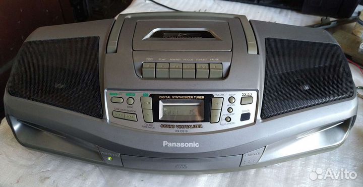 Магнитола и лентопротяжный механизм