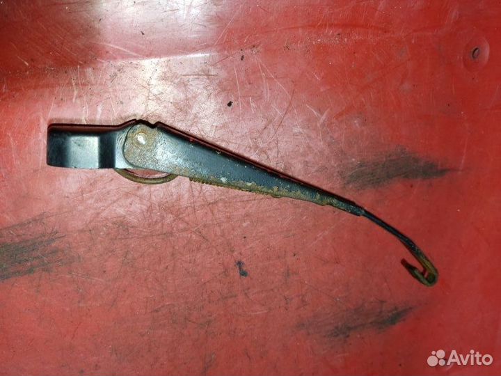 Поводок стеклоочистителя задний Ford Mondeo 2