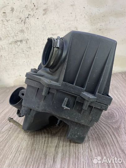 Корпус воздушного фильтра Opel Meriva B A17DTI