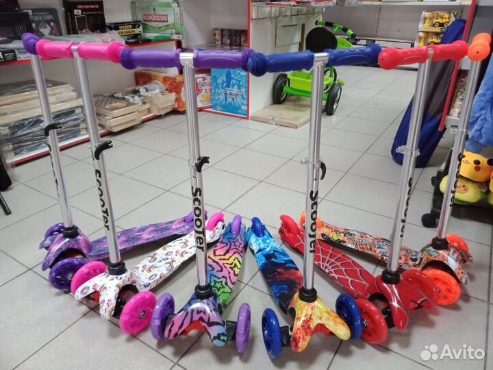 Самокат детский трехколесный
