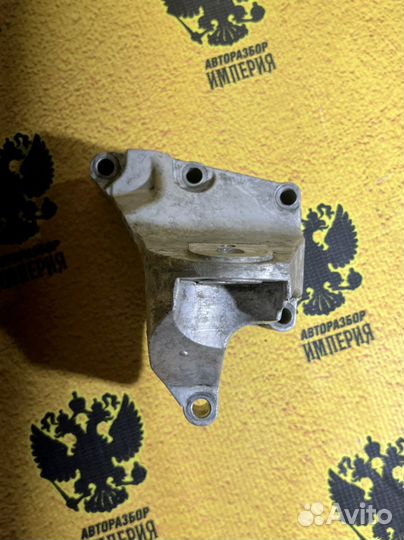 Кронштейн двигателя левый Quoris 3.8 2015