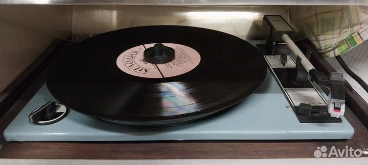 Проигрыватель винила СССР