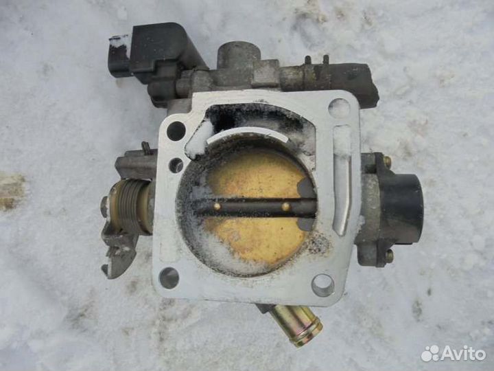 Дроссельная заслонка Toyota Celica ZZT231 2ZZ-GE