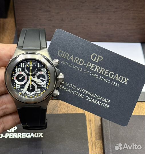 Girard Perregaux Sport Laureato Evo 3 Titanium 44