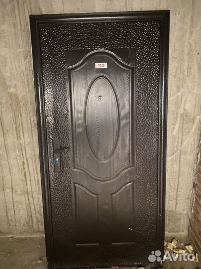 Дверь входная 96x205см