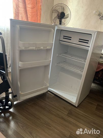 Холодильник Бирюса 90