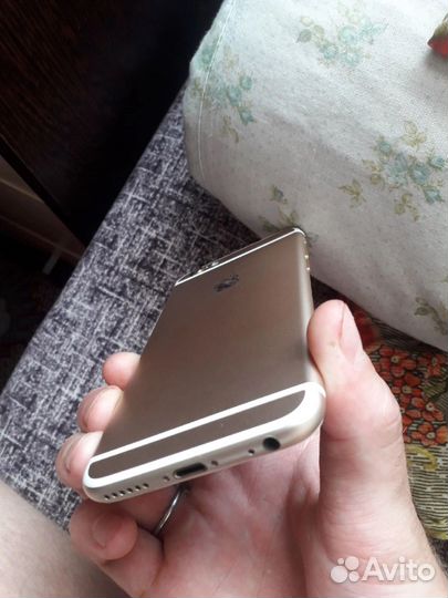 iPhone 6S, 64 ГБ