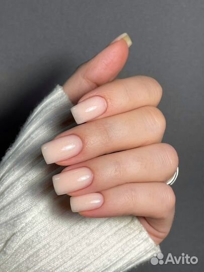 Маникюр и педикюр