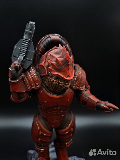 Фигурка Рекса из Mass Effect