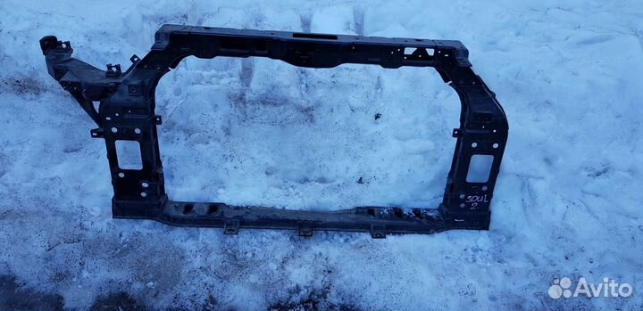 Kia Soul 2 2013-2019 Рамка радиатора верх