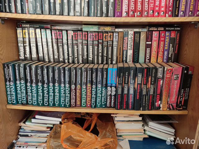 Книги разных серий и жанров