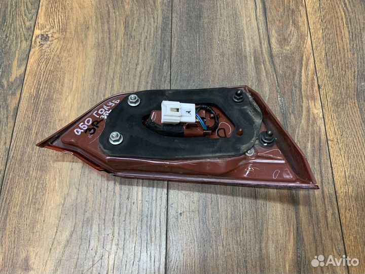 Infiniti Q50 (V37) Фонарь задний внутренний правый