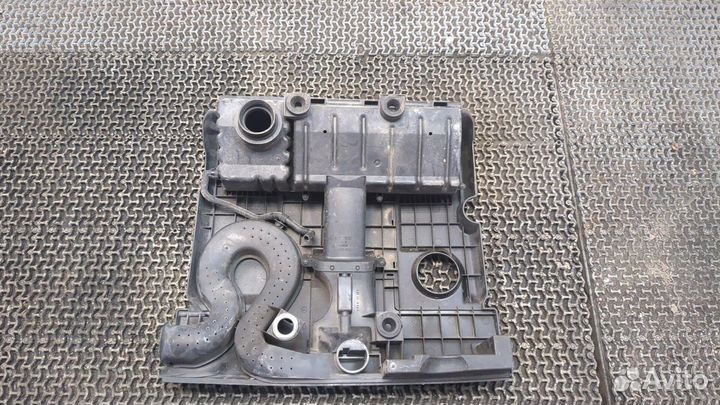 Накладка на двс Skoda Fabia, 2006