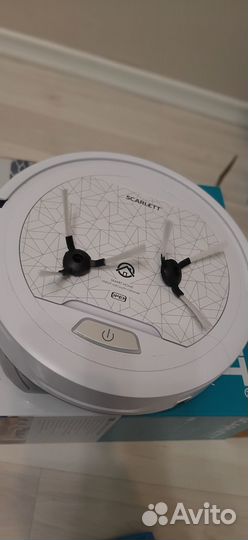Робот пылесос scarlett