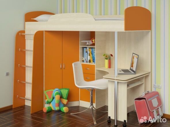 Детская кровать чердак со столом и шкафом