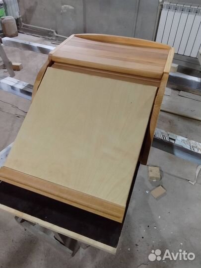 Хлебница из бука