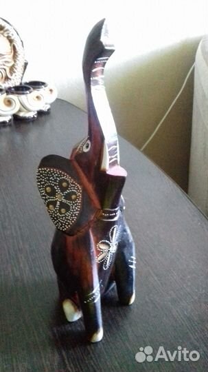 Фигурка деревянная слон