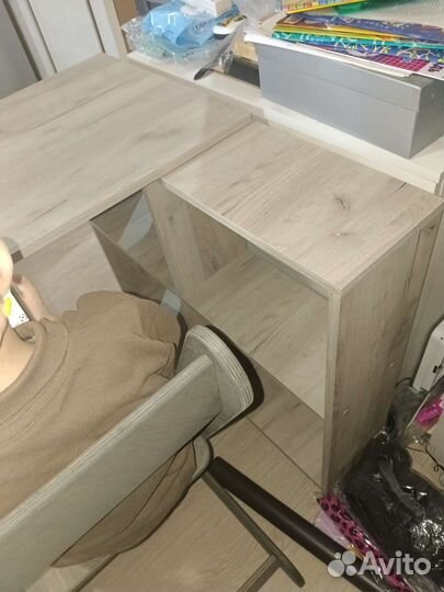 Угловой стол универсальной сборки на любую сторону