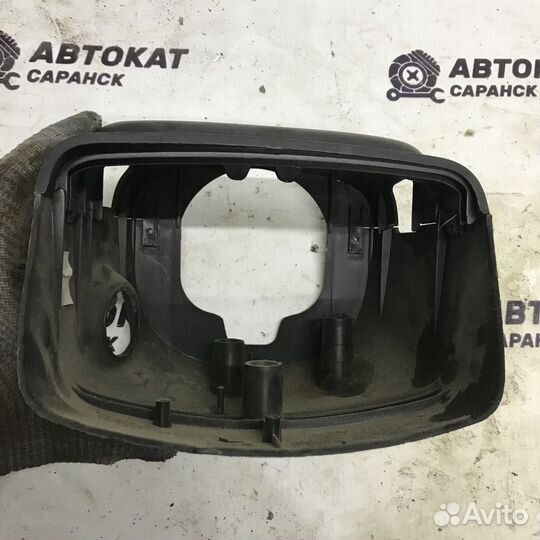 Кожух рулевой колонки Mitsubishi Lancer V