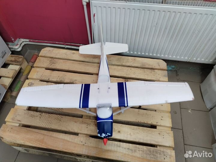 Радиоуправляемый самолёт Cessna 182 400