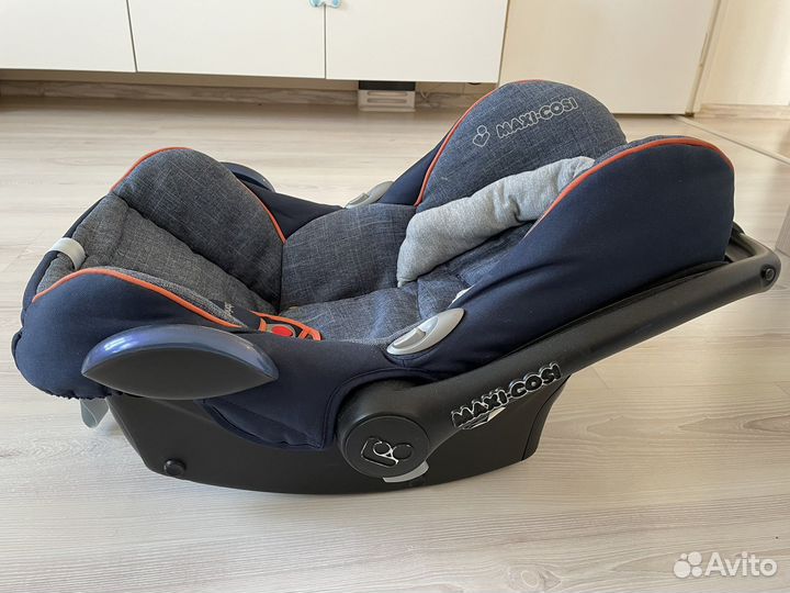 Детское автокресло maxi cosi cabriofix 0+