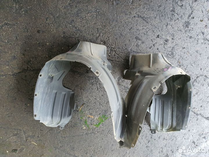 Подкрылок перед право c Mazda Demio DW3W B3E