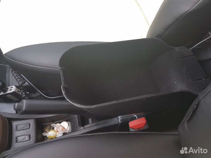 Подлокотник