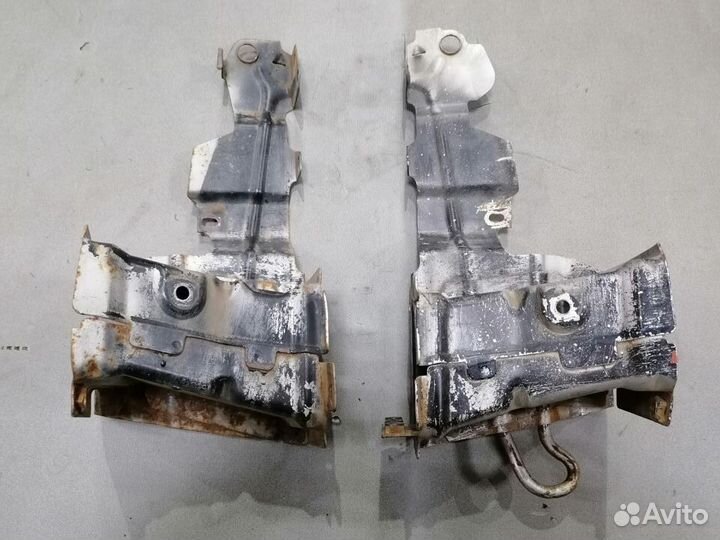 Кронштейн усилит.передн.бампера Volvo 343 1984-91