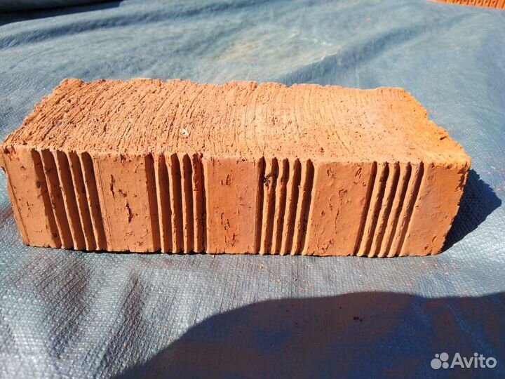 Кирпич красный