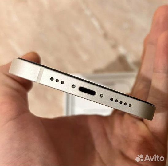 iPhone 12, 64 ГБ