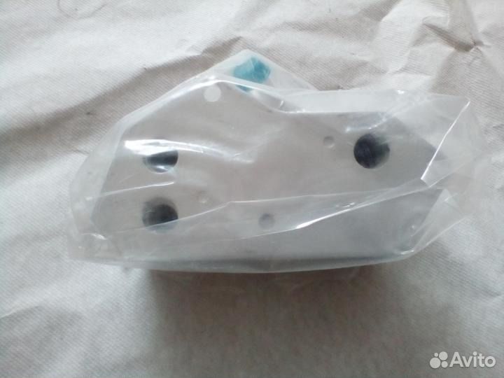 Радиатор масляный BMW 2.5i/3.0i