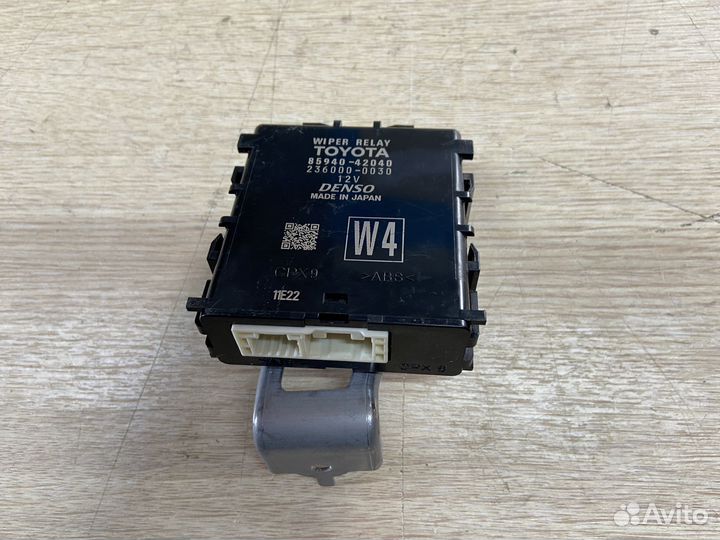 Блок управления стеклоочистителя Toyot Rav4 50