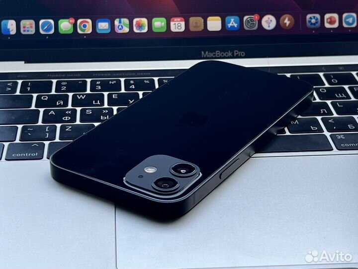 iPhone 12, 64 ГБ