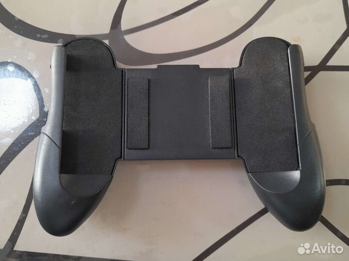 Игровой джойстик для телефона
