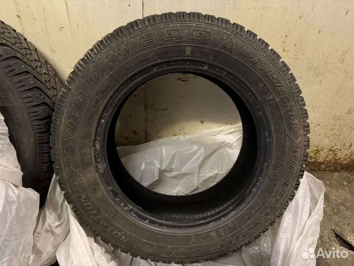 Goodyear UltraGrip 500 185/65 R14