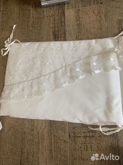 Бортики в кроватку б/у