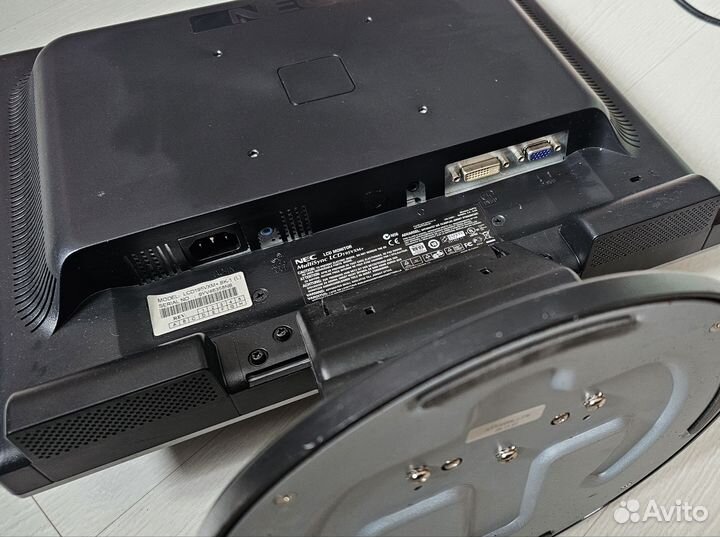 Монитор NEC Multisync LCD195VXM+