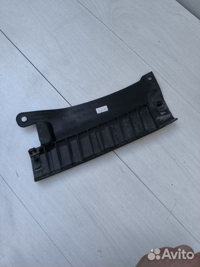 Крепление бампера заднее левое Bmw X5 кроссовер