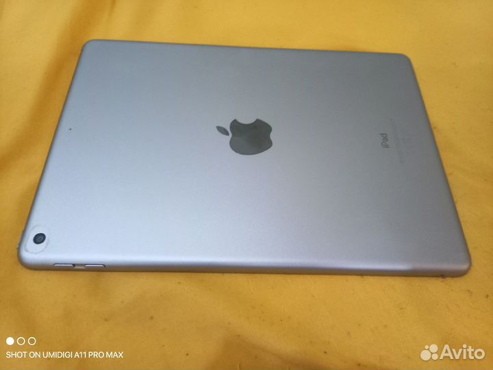 Apple iPad 2018, 32 Гб, WI-FI